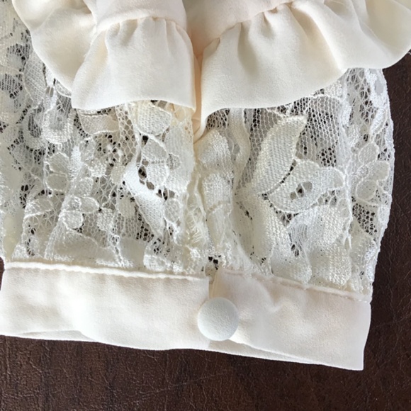 Who What Wear womens M cream lace ruffled embroidered long sleeve blouse keyhole - Picture 7 of 12
